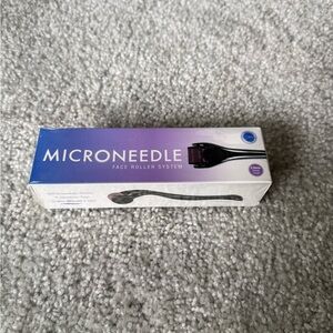 Microneedle Face Roller System - Purple & White Box